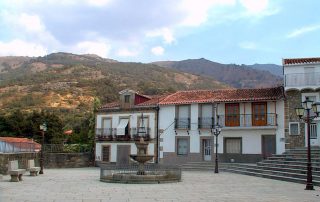 07_Casas-del-Monte_Plaza_Morales