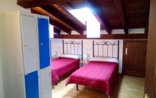 3albergue-casa-de-mi-abuela-habitacion-triple-con-bano