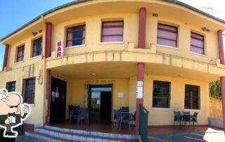 r3d8-BAR-Hogar-del-Pensionista-Gargantilla-view-2021-09-318385